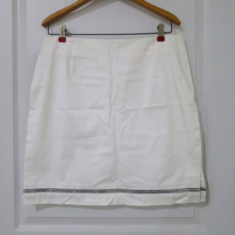 NINETY Y2K White Cotton Blend NWT Skirt Rhinestone Detail Hem Sz 10
